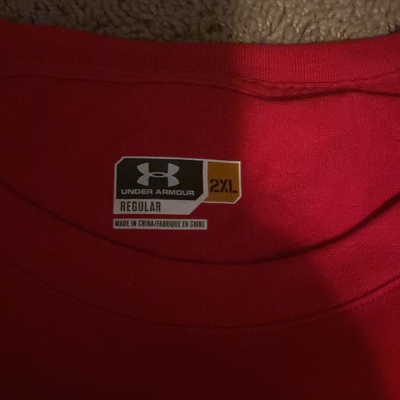 Under armour red tee shirt 2XL never worn - Picture 2 of 3